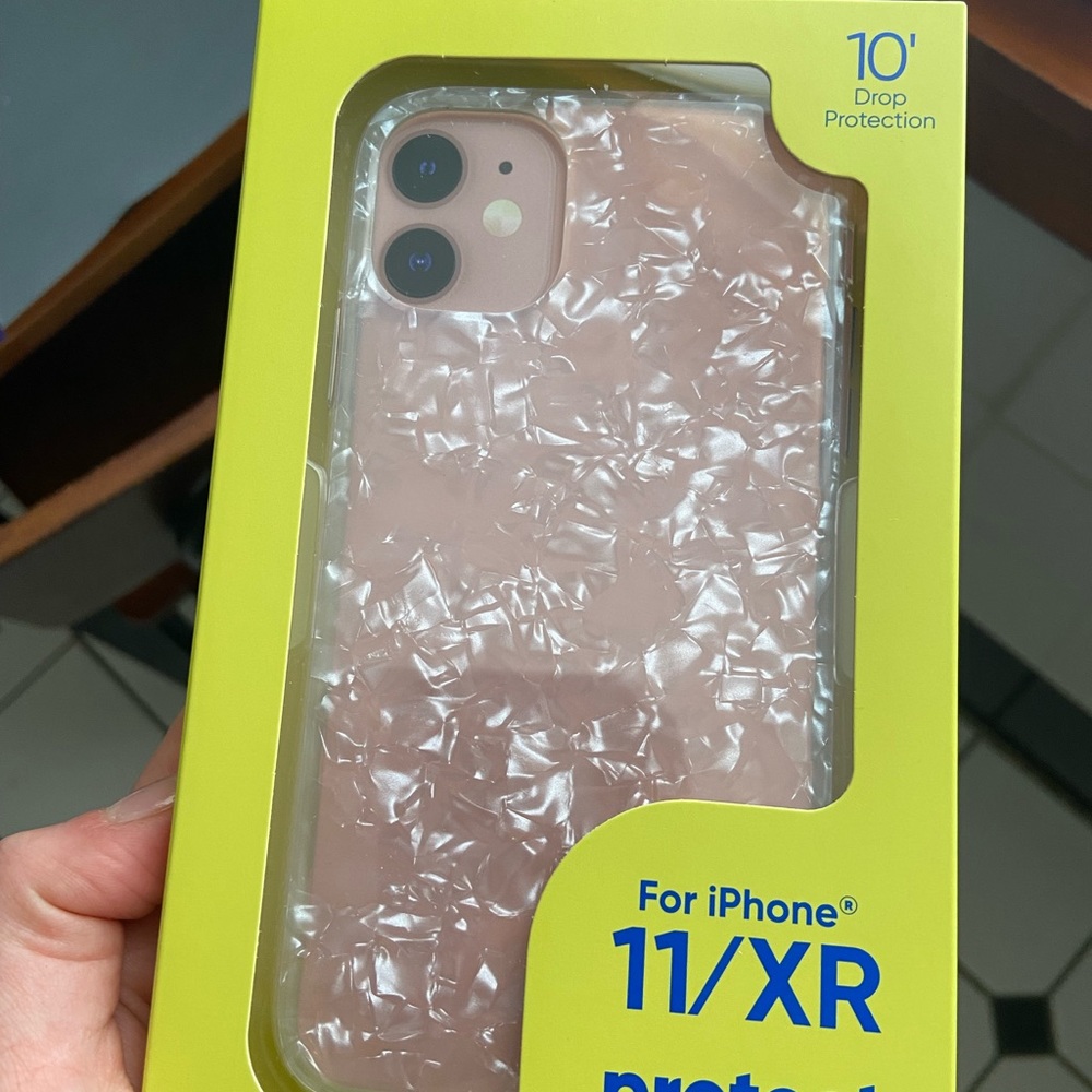 New clear iphone 11/XR case - Picture 5 of 5